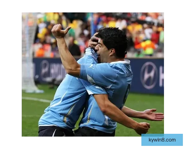 37岁乌拉圭前锋苏亚雷斯宣布告别国家队 结束辉煌国际生涯